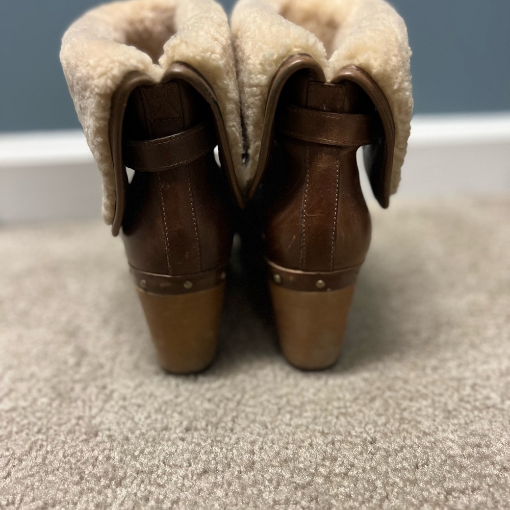 Women's Brown Shearling-Lined Clogs - image 5
